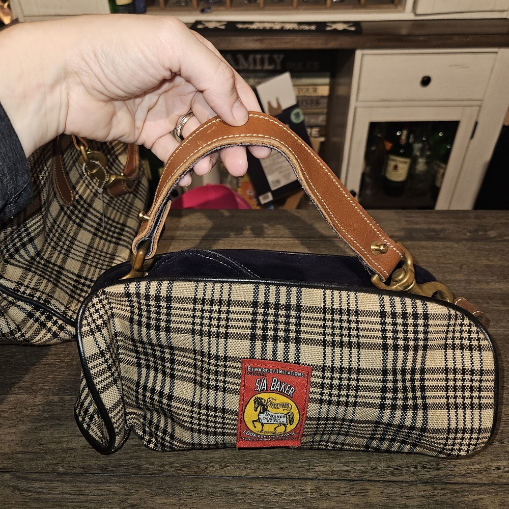 5/A Baker® Duffle Bag With Matching ORIGINAL 5/A Baker Blanket Wristlet Cosmetic - Picture 9 of 12